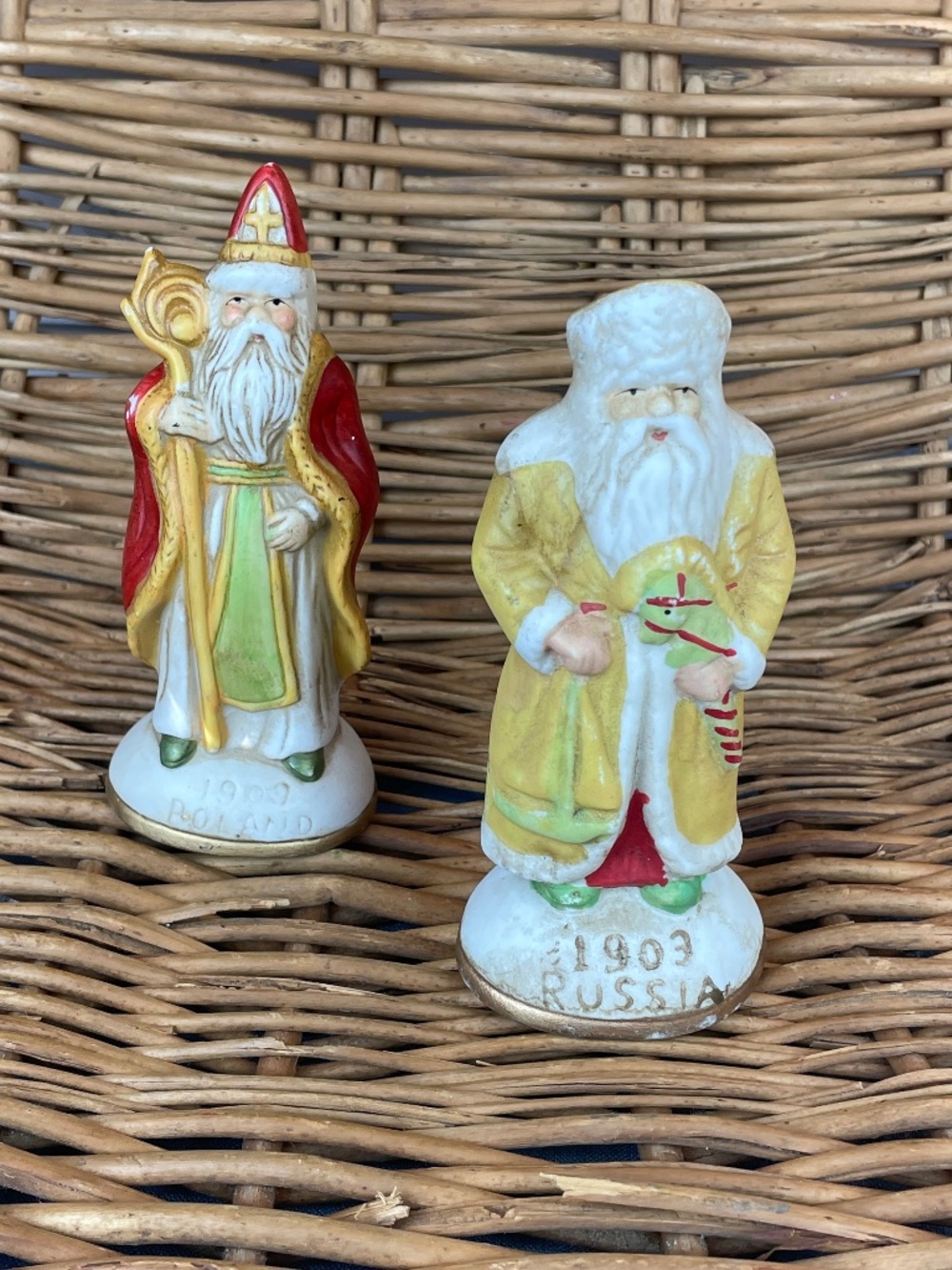 Vintage Christmas Old World Ceramic Santa Clause Figurines Poland Russia - Pair